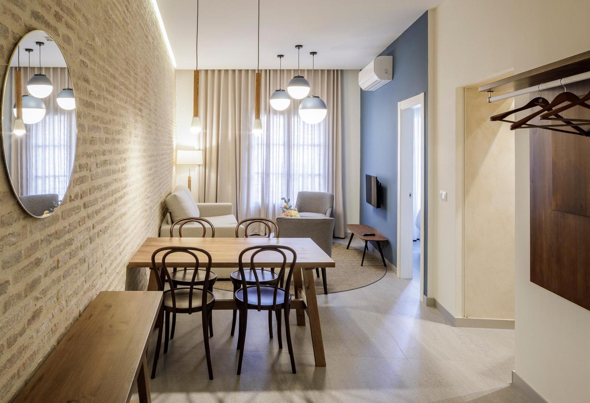 Apartamentos Terra Triana Seville Exterior photo